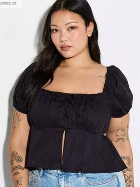 Torrid Lovesick Flyaway Cropped Top 1x